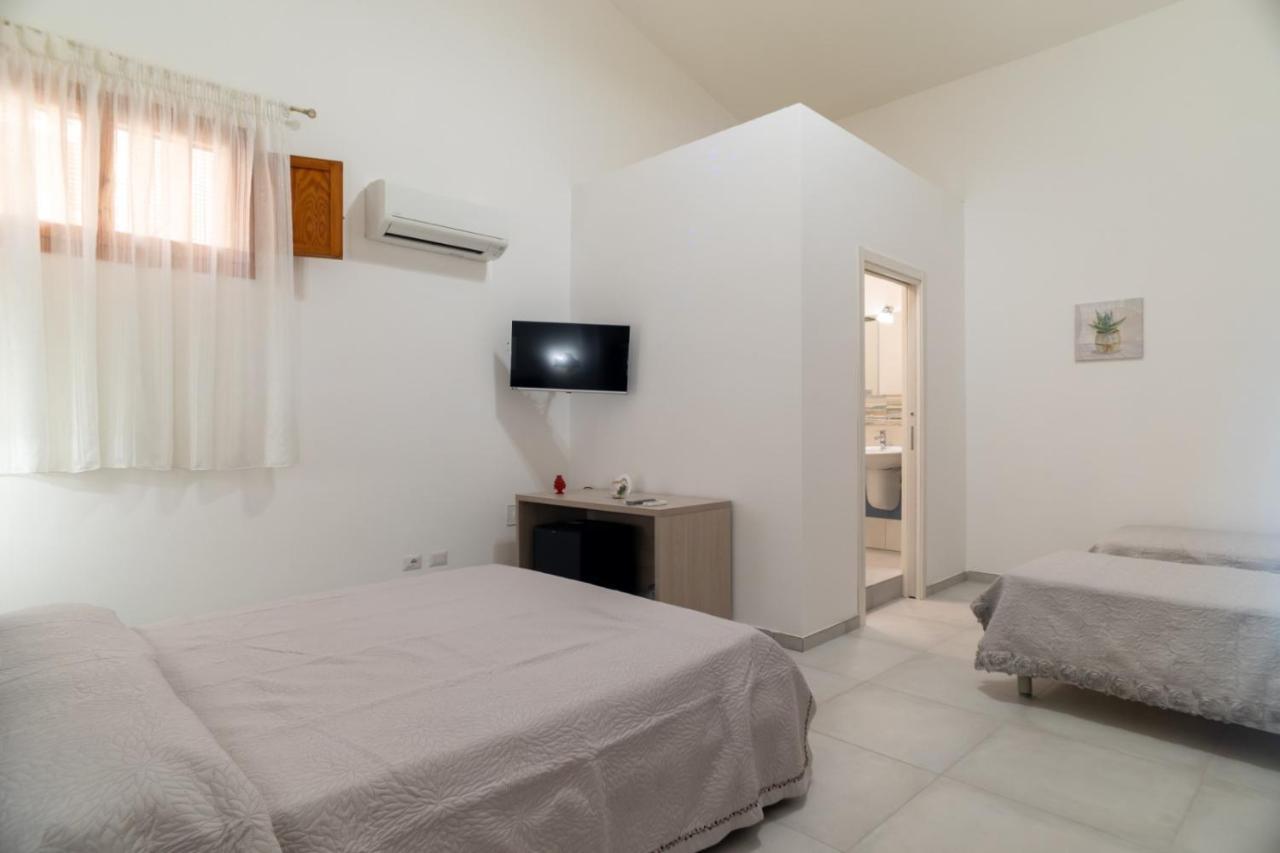 I Parrini Bed & Breakfast Porto Empedocle Bagian luar foto